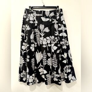 Talbot black and white cotton skirt, size 6.